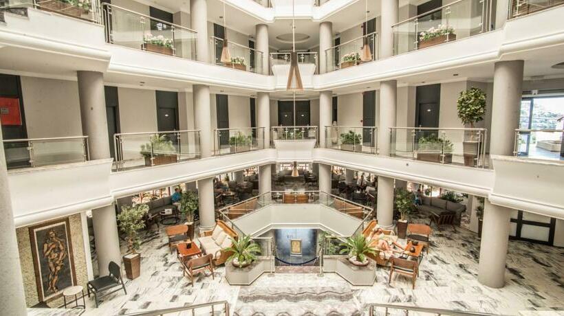 Отель Green Beach Resort