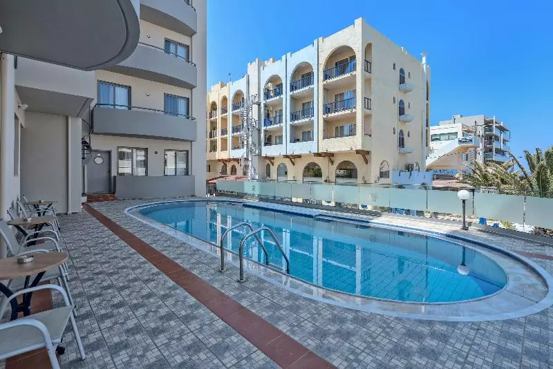 Отель Lefkoniko Beach