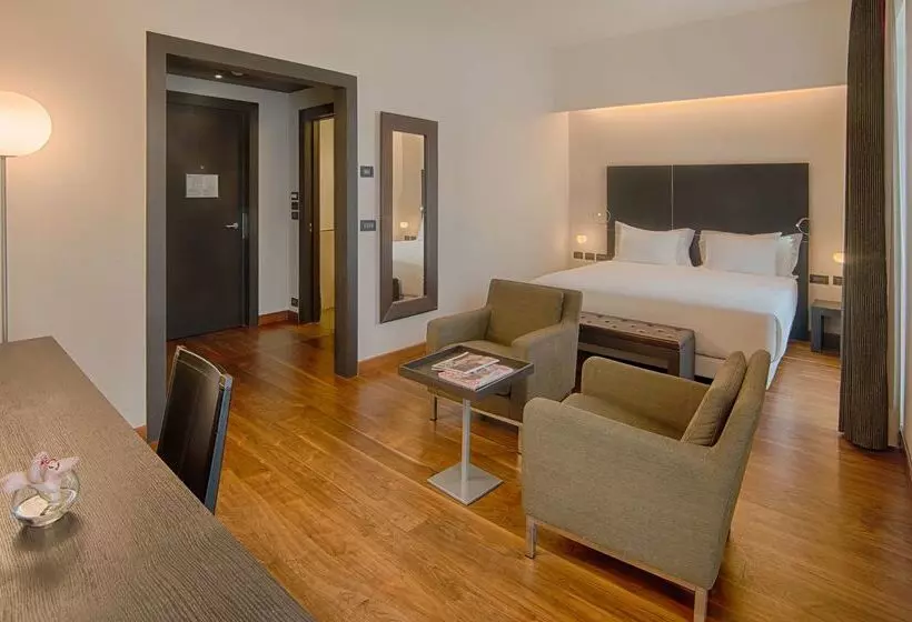 فندق NH Collection Torino Santo Stefano