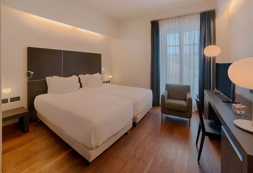 فندق NH Collection Torino Santo Stefano