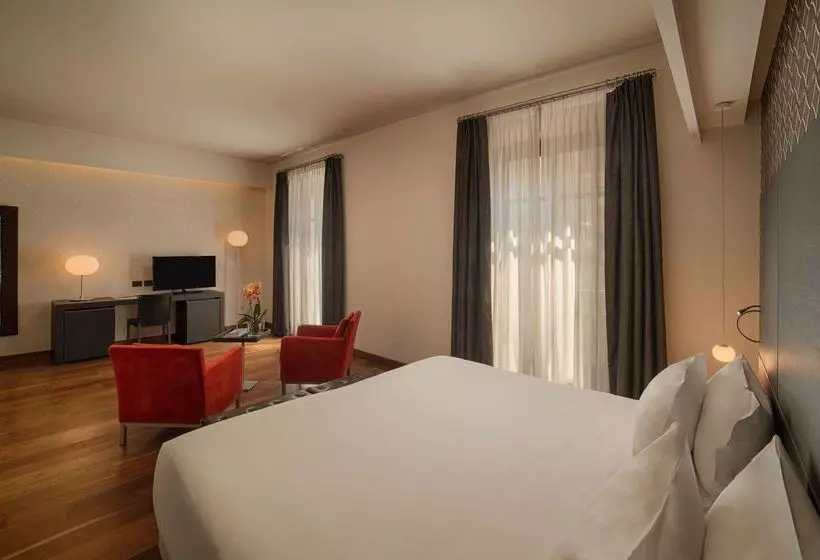 فندق NH Collection Torino Santo Stefano