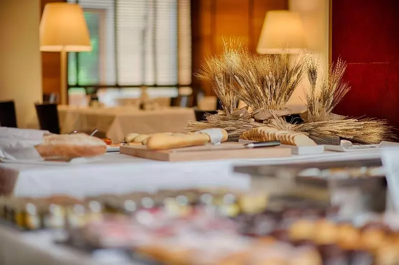 فندق NH Collection Torino Santo Stefano