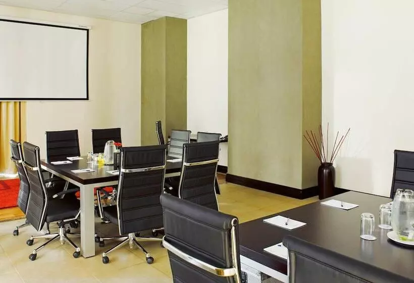 Protea Hotel By Marriott Cape Town North Wharf