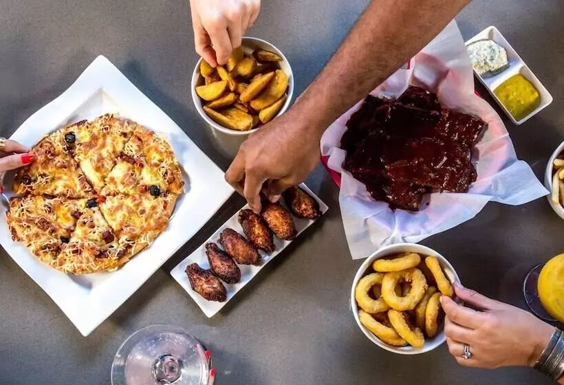 Ramada Hotel & Suites By Wyndham Noumea