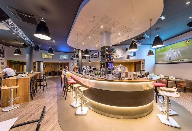 Ramada Hotel & Suites By Wyndham Noumea