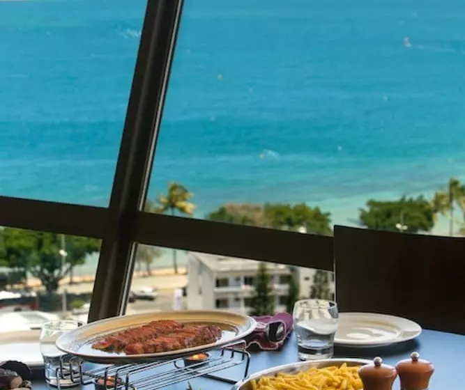 Ramada Hotel & Suites By Wyndham Noumea