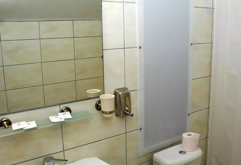 ホテル Restaurant Aux Deux Roses