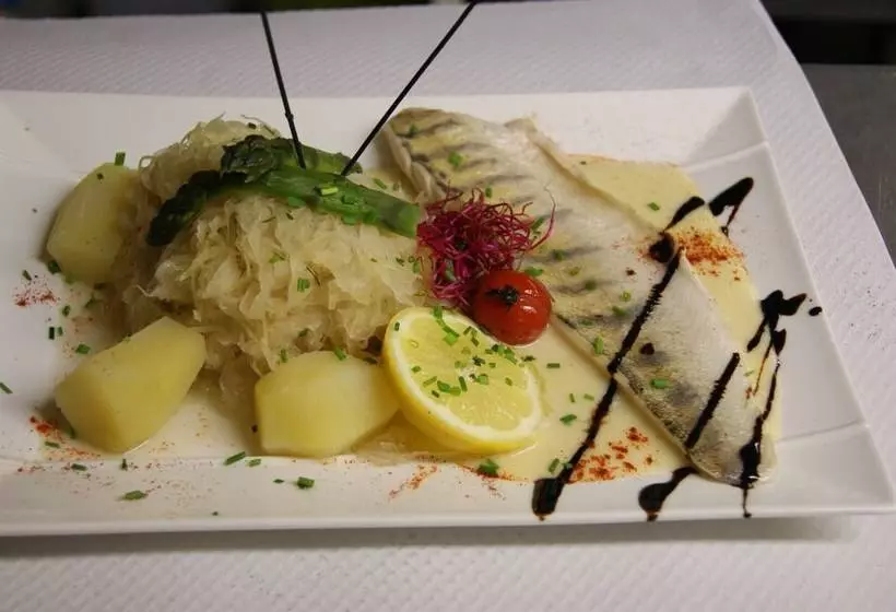 ホテル Restaurant Aux Deux Roses