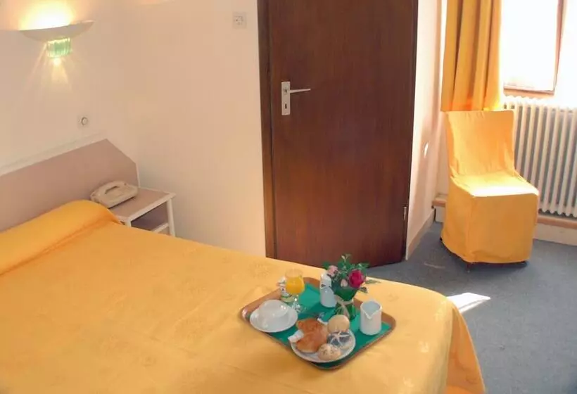 ホテル Restaurant Aux Deux Roses