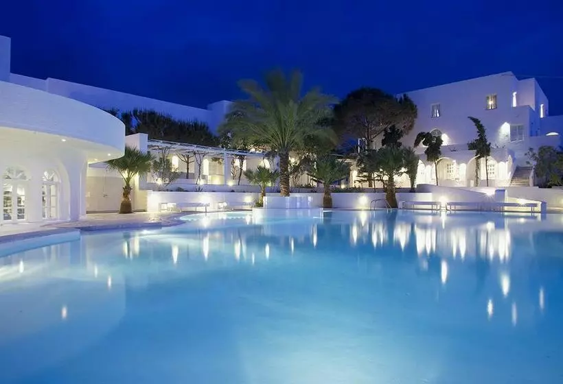 هتل Thalassa Seaside Resort & Suites