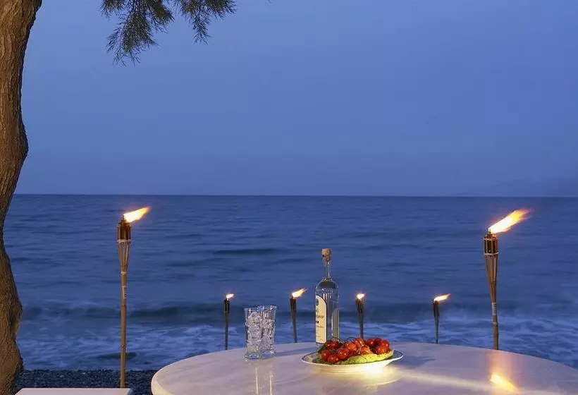 هتل Thalassa Seaside Resort & Suites