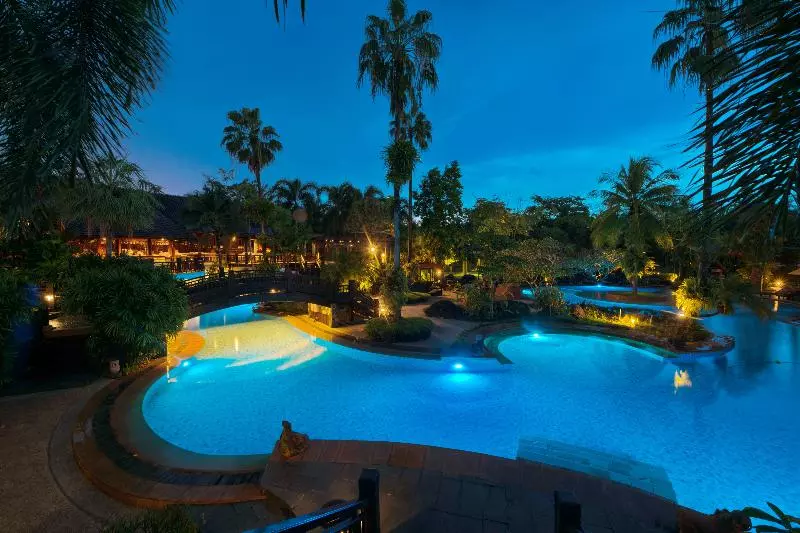 Hotelli The Hotspring Beach Resort & Spa Sha Extra Plus