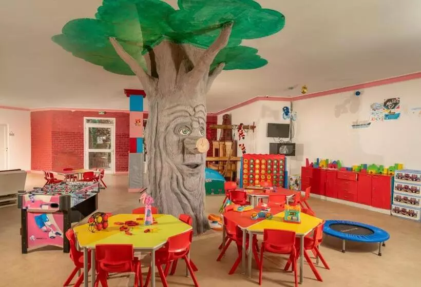 Отель Hôtel Sentido Marillia Resort & Spa