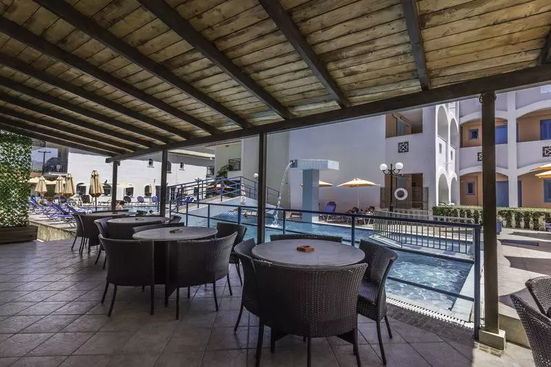 Vossos Hotel Apartments