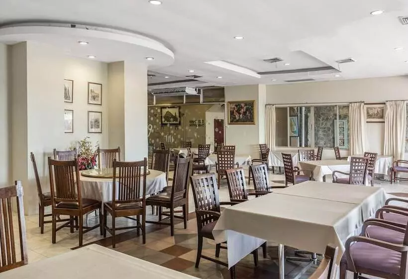 Отель Ayothaya Riverside