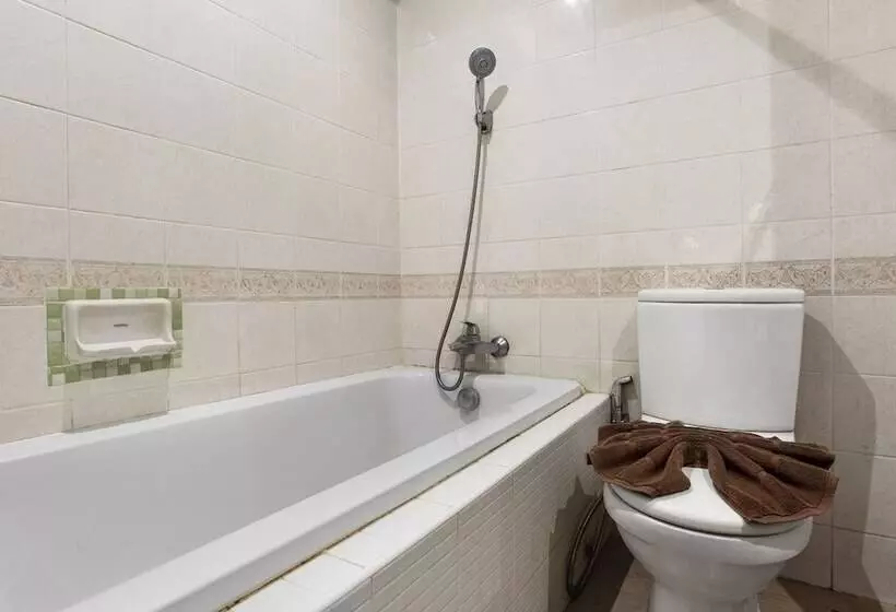 Отель Ayothaya Riverside