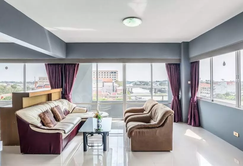 Отель Ayothaya Riverside