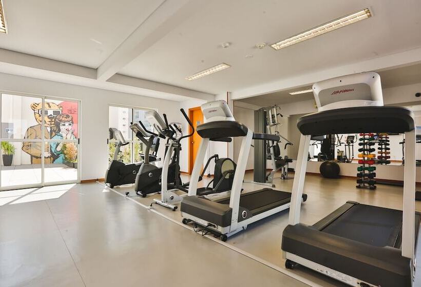 فندق Euro Suite Curitiba Batel