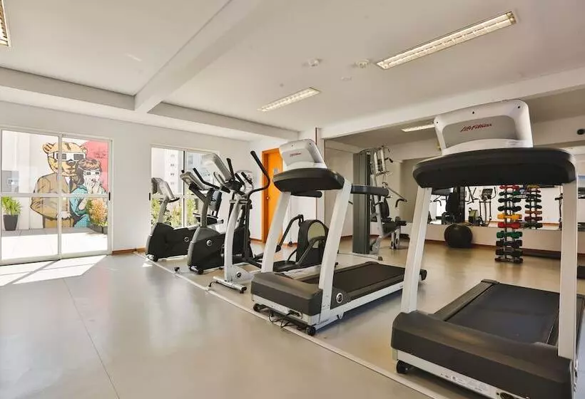 酒店 Euro Suite Curitiba Batel