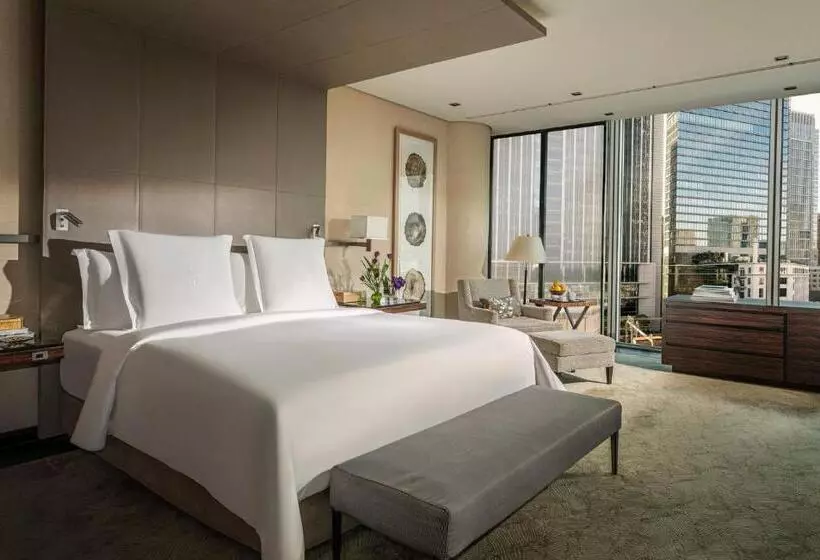 Four Seasons Hotel Tokyo At Marunouchi