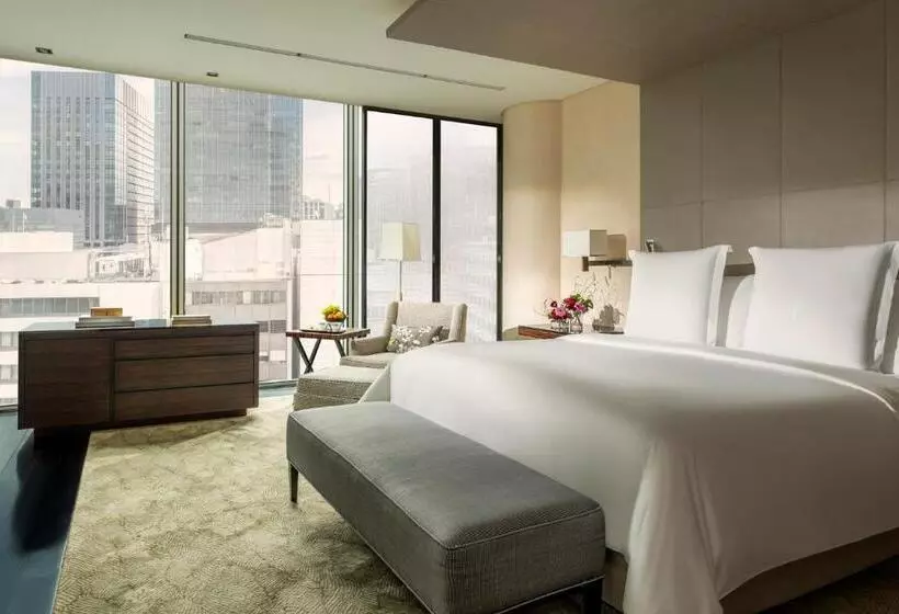 Four Seasons Hotel Tokyo At Marunouchi