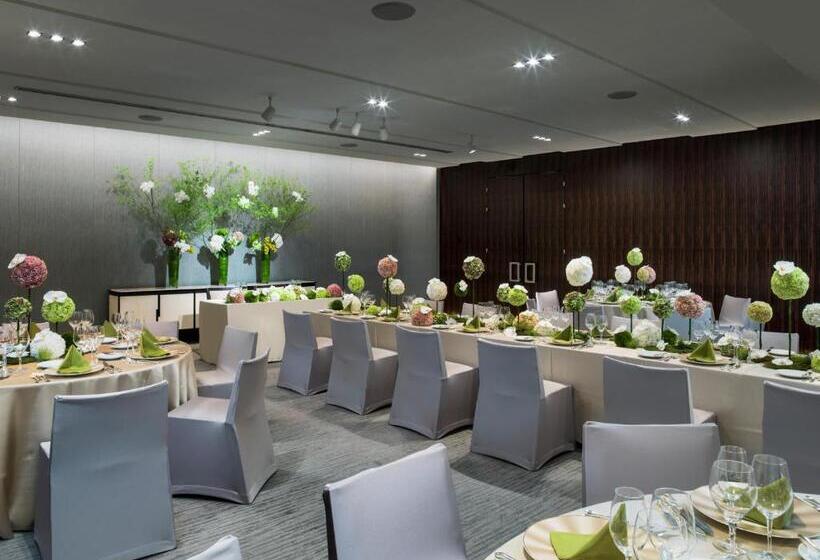 Four Seasons Hotel Tokyo At Marunouchi