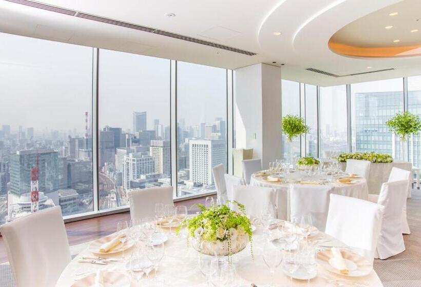 Four Seasons Hotel Tokyo At Marunouchi