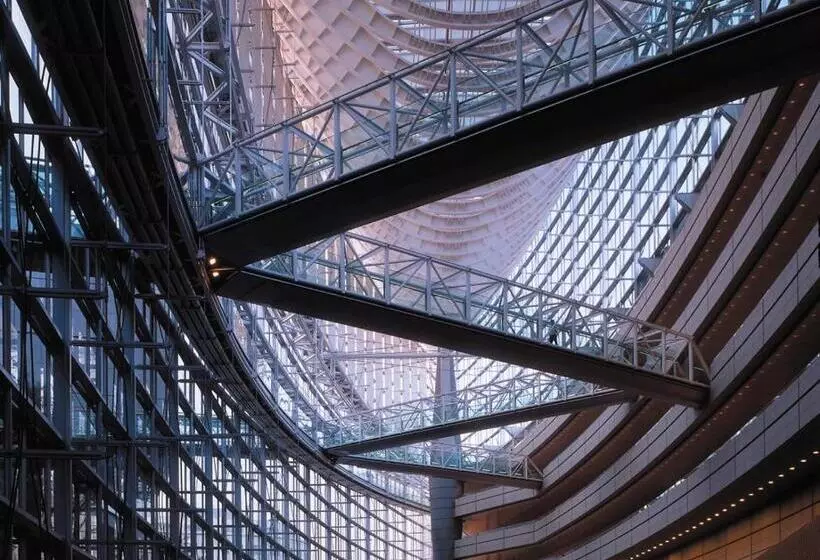 Four Seasons Hotel Tokyo At Marunouchi