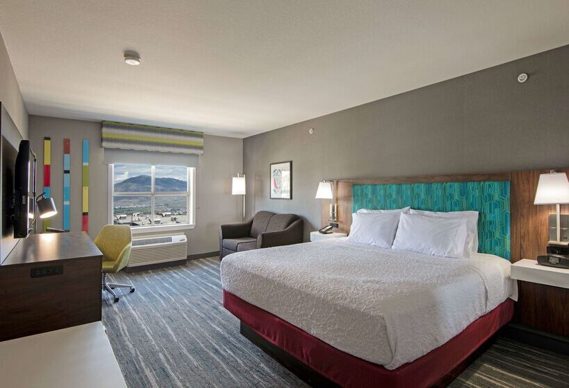 هتل Hampton Inn By Hilton Kamloops