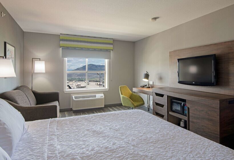 هتل Hampton Inn By Hilton Kamloops