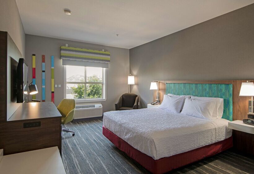 هتل Hampton Inn By Hilton Kamloops