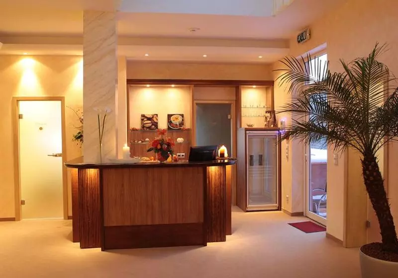 The Lakeside Burghotel Zu Strausberg