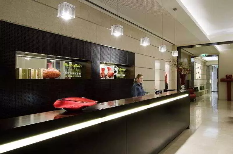 ホテル The Levante Parliament A Design