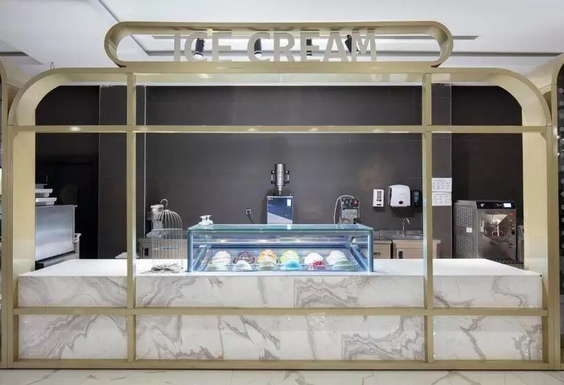 Nirvana Cosmopolitan Hotel Convention & Sports Center