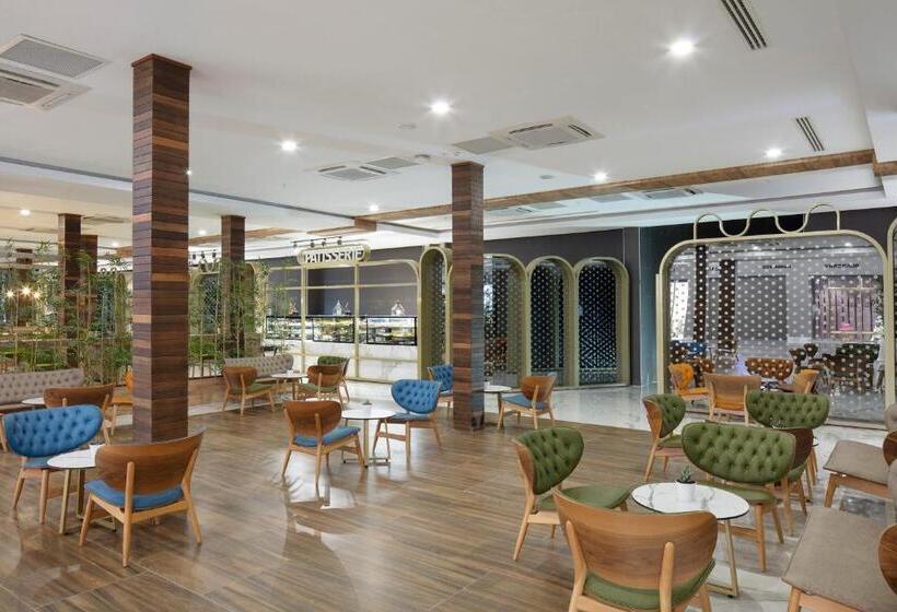 Nirvana Cosmopolitan Hotel Convention & Sports Center