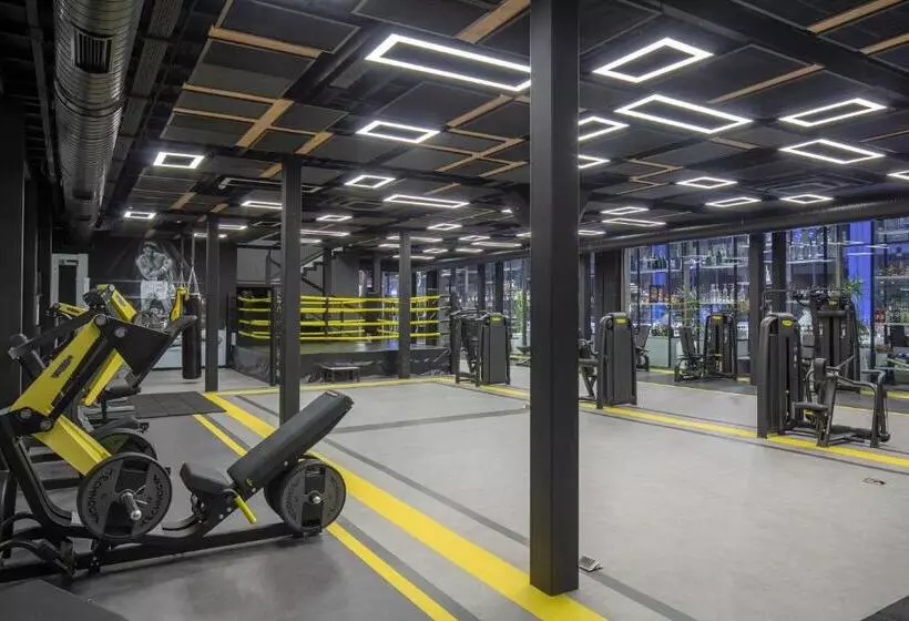 Nirvana Cosmopolitan Hotel Convention & Sports Center