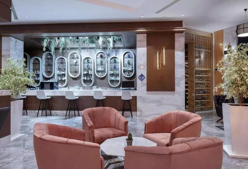 Nirvana Cosmopolitan Hotel Convention & Sports Center