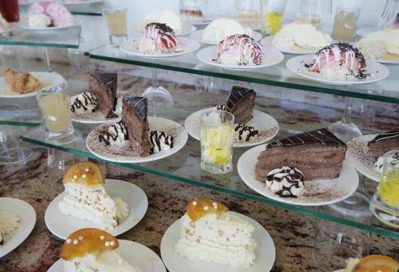 Flamingo Grand Hotel & Spa