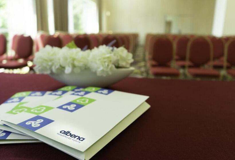 Flamingo Grand Hotel & Spa