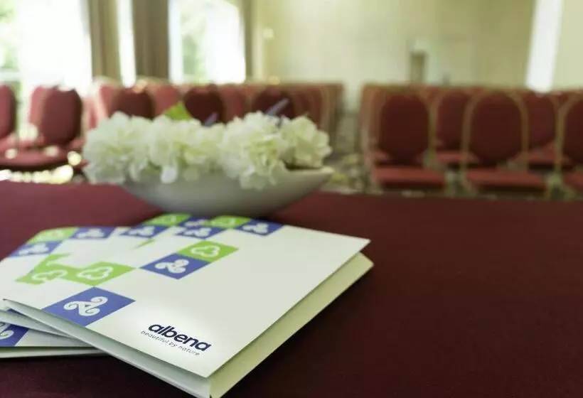 Flamingo Grand Hotel & Spa