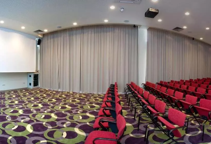 Flamingo Grand Hotel & Spa