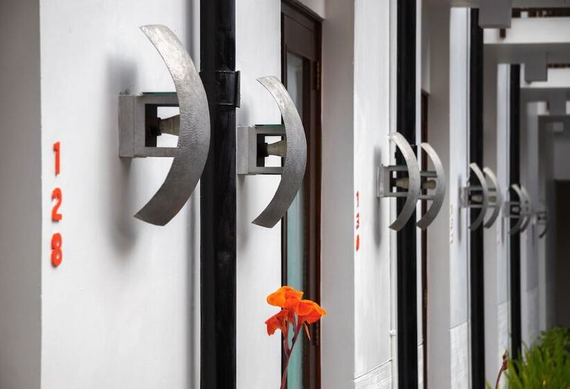 Harris Hotel Kuta Tuban Bali