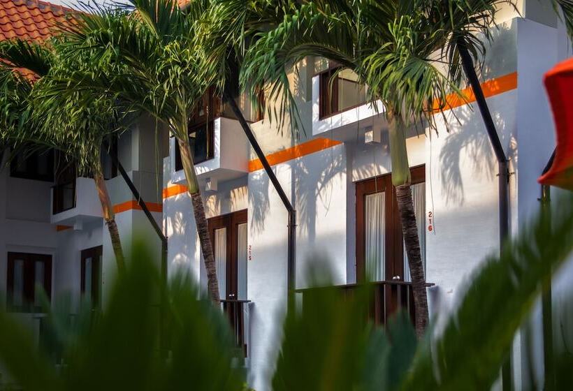 Harris Hotel Kuta Tuban Bali