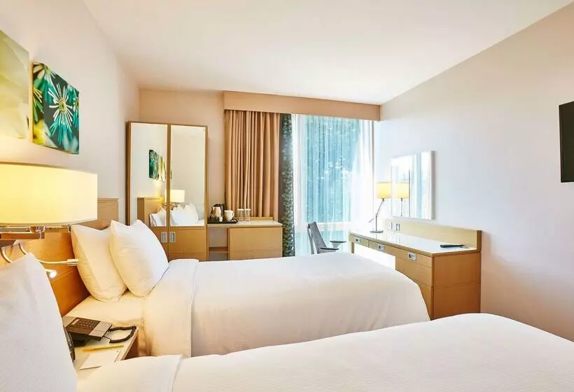 هتل Hilton Garden Inn Birmingham Brindleyplace