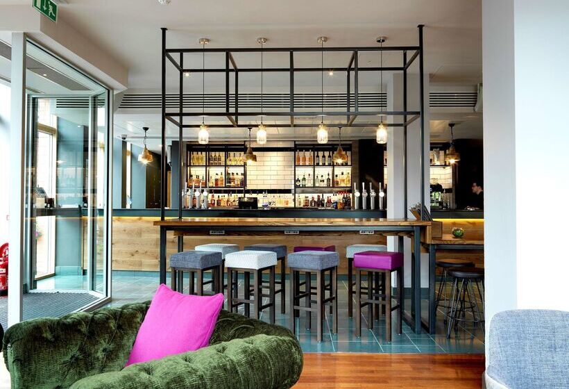 ホテル Hilton Garden Inn Birmingham Brindleyplace