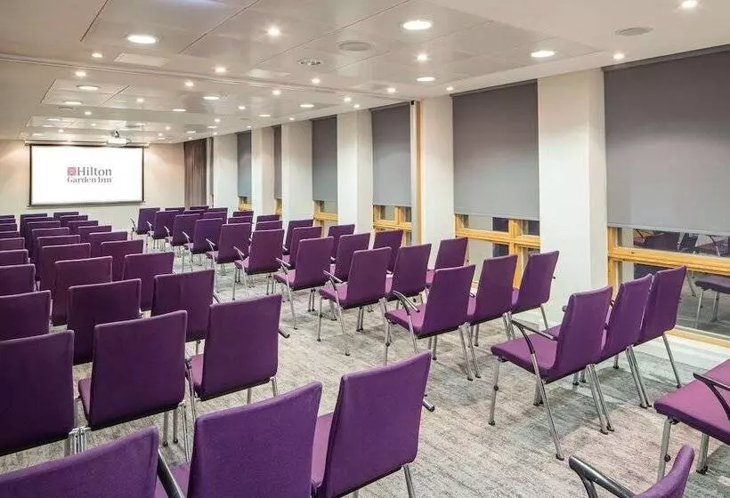 هتل Hilton Garden Inn Birmingham Brindleyplace