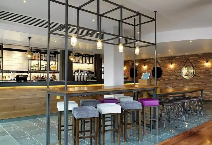 هتل Hilton Garden Inn Birmingham Brindleyplace