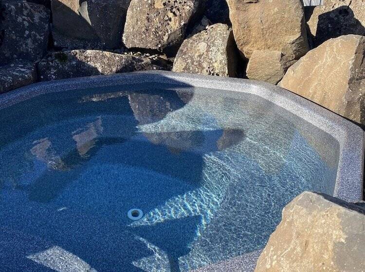 The Hill Hotel At Flúðir