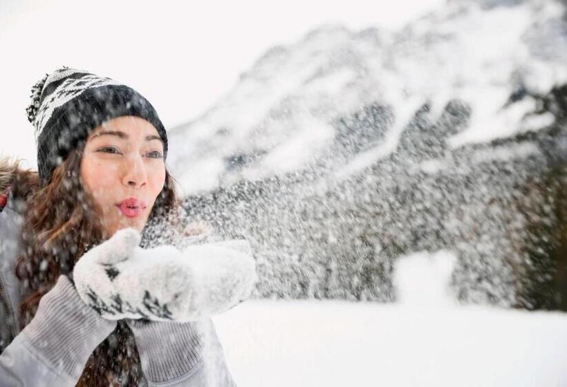 בית מלון כפרי Kananaskis Mountain Lodge, Autograph Collection