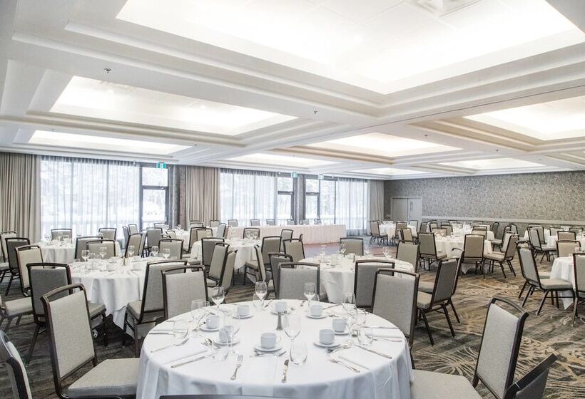 בית מלון כפרי Kananaskis Mountain Lodge, Autograph Collection